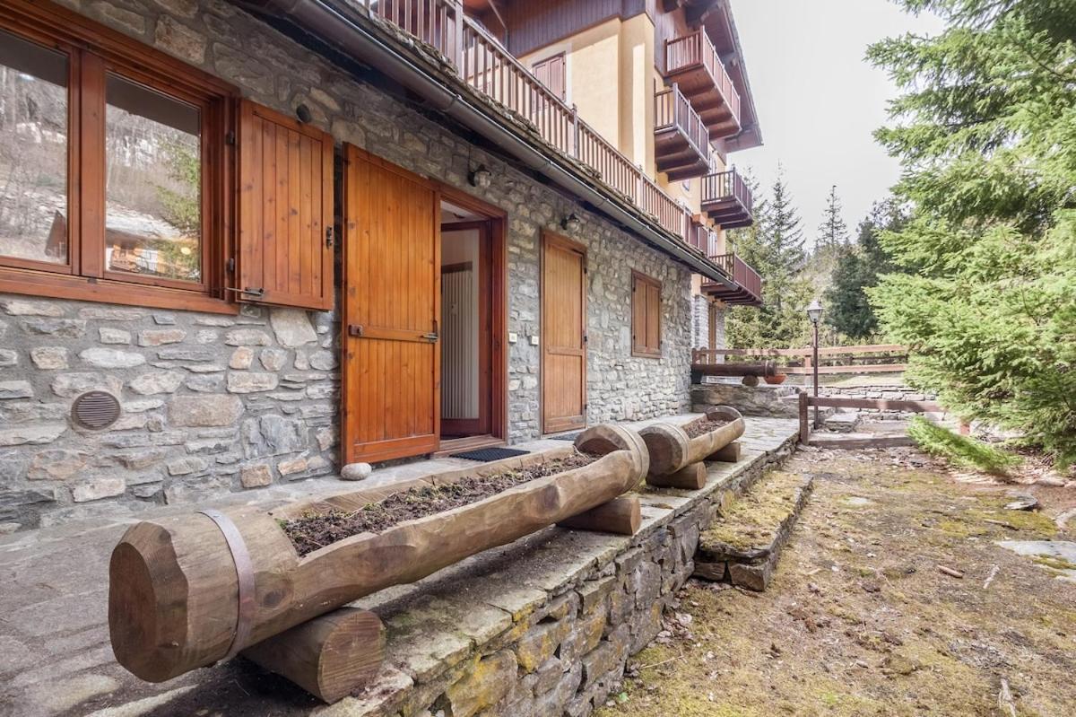 10 Min. Da Courmayeur Elegante Appartamento Пре-Сен-Дидье Экстерьер фото