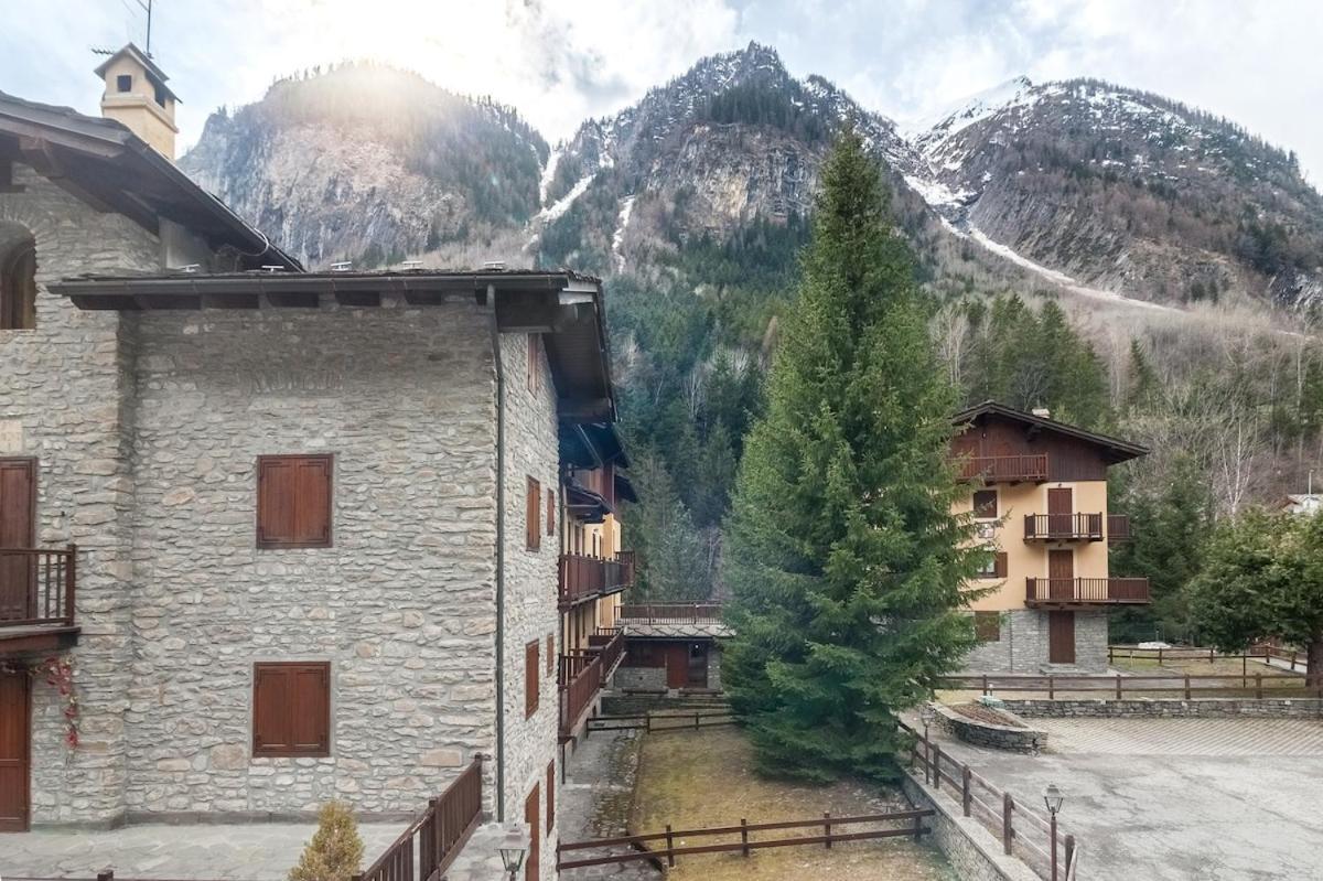 10 Min. Da Courmayeur Elegante Appartamento Пре-Сен-Дидье Экстерьер фото